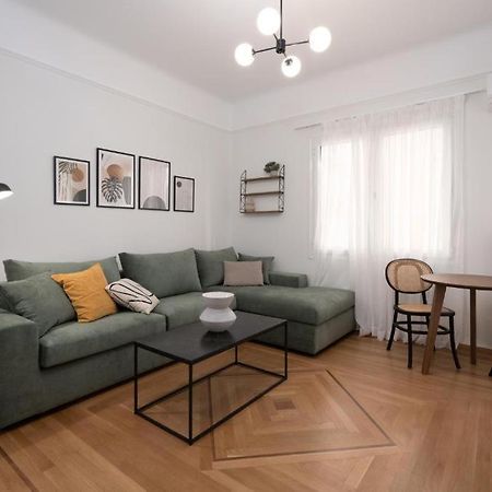 Vibrant Urban Getaway: Modern 1-Bedroom Near Bars, Parks, And Metro Athens Luaran gambar